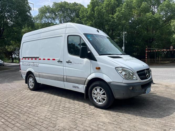奔驰小型专用客车 小微型客车租赁的高端之选